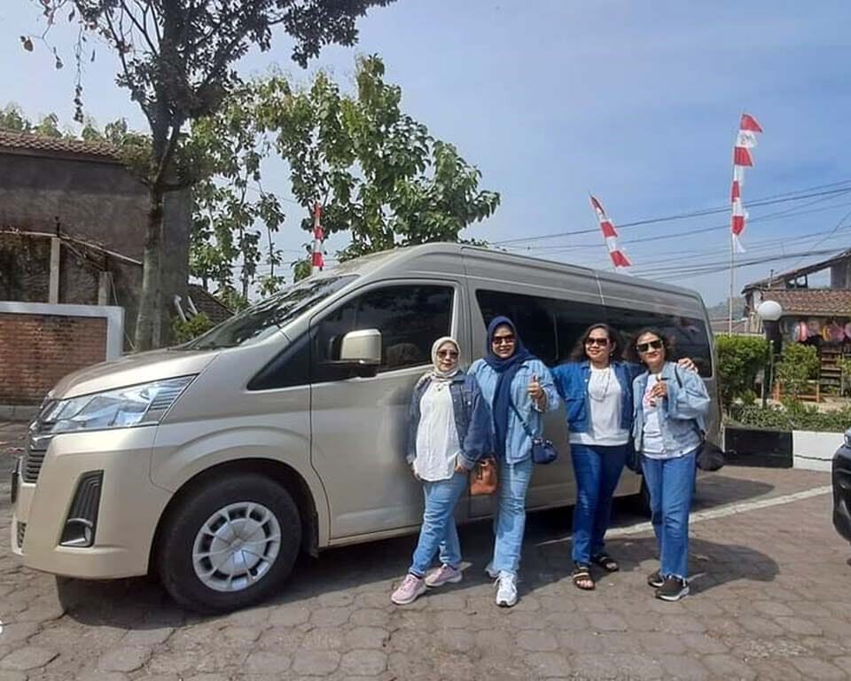 Sewa Hiace Matraman