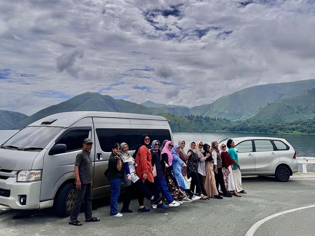Sewa Hiace Jakarta Padang